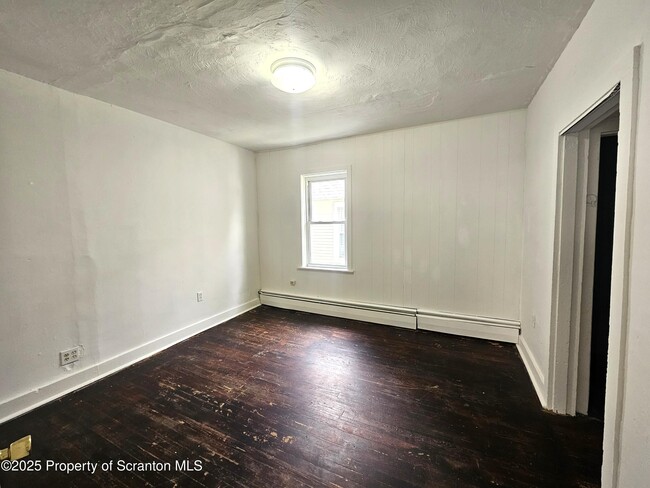 Building Photo - 327 S Hyde Park Ave