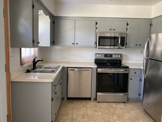 Building Photo - 3856 S 83rd St