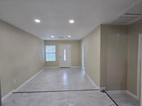 Building Photo - 8703 Berndale St