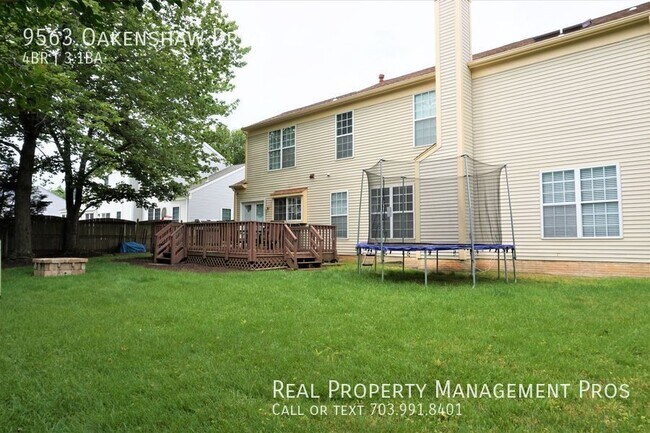 Building Photo - 9563 Oakenshaw Dr