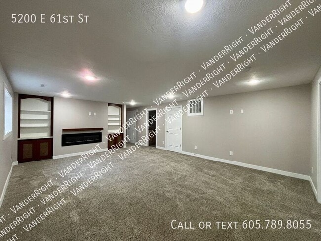 Building Photo - 5200 E 61st St