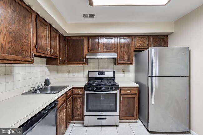 Building Photo - 119 Acadia Ct