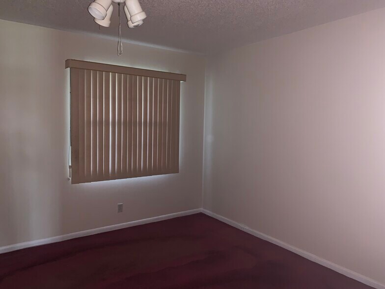 Building Photo - 13455 SW 9th Ct