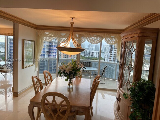 Building Photo - 17555 Collins Ave