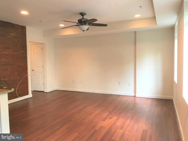 Building Photo - 5407-5407 9th St NW