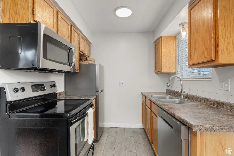 Building Photo - 2022 E 4500 S