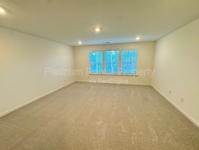 Building Photo - 2805 Habibi Ct