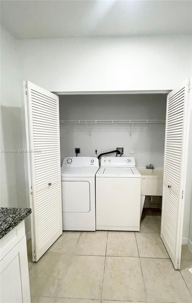 Building Photo - 13421 SW 280th Terrace