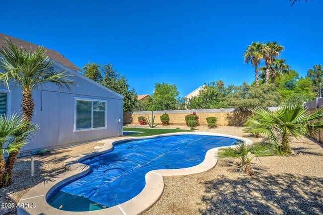 Building Photo - 4834 E Hillery Dr