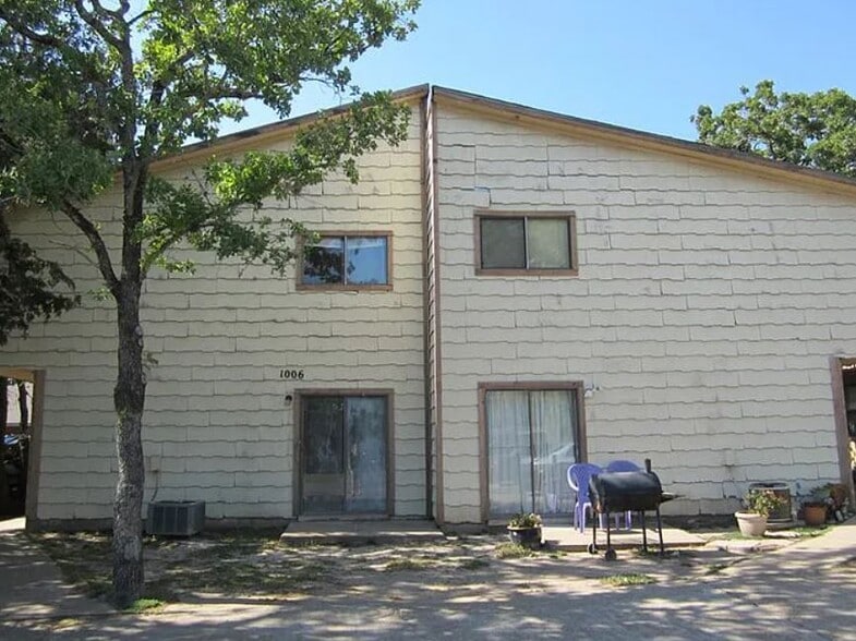 Primary Photo - 1006 Verde Dr