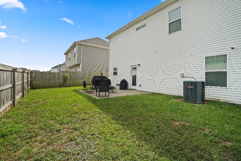 Building Photo - 1728 Sunray Dr