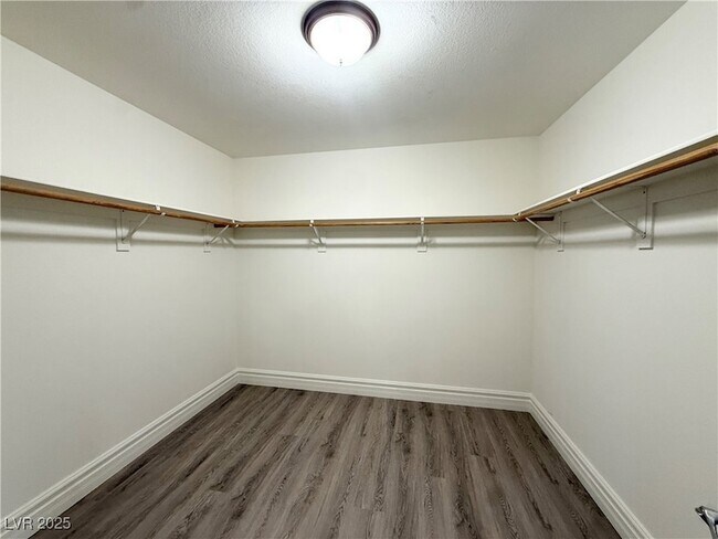 Building Photo - 9748 Waukegan Ave