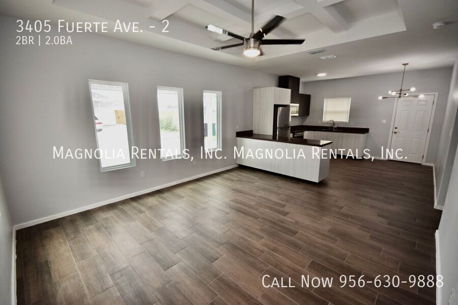 Building Photo - 3405 Fuerte Ave