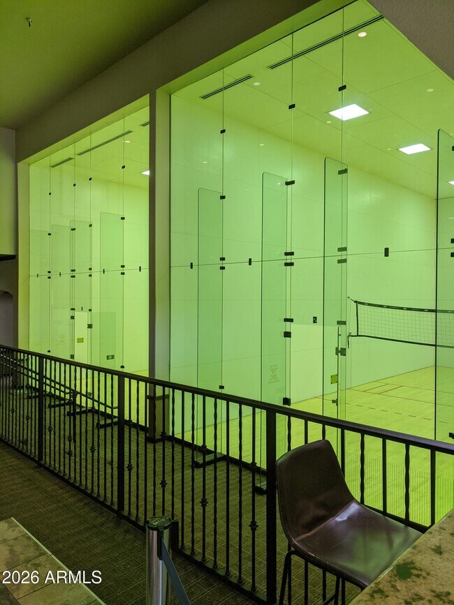 Building Photo - 1321 N Jamaica Way