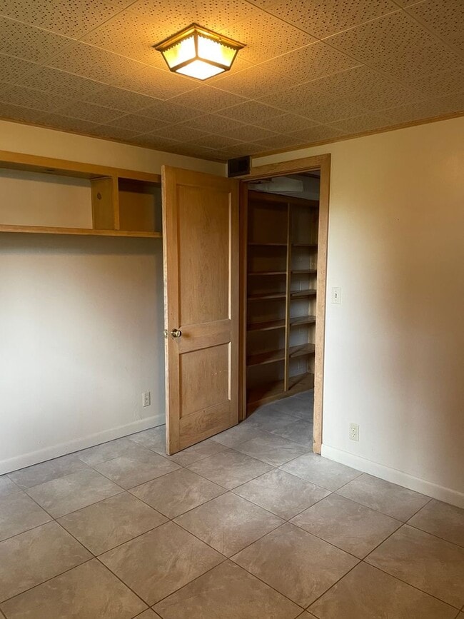 Building Photo - Spacious 4-Bedroom Ranch in District 66 with Walkout Basement & Mother-in-Law Suite