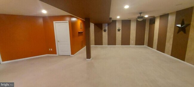 Building Photo - 23503 Sugar View Dr