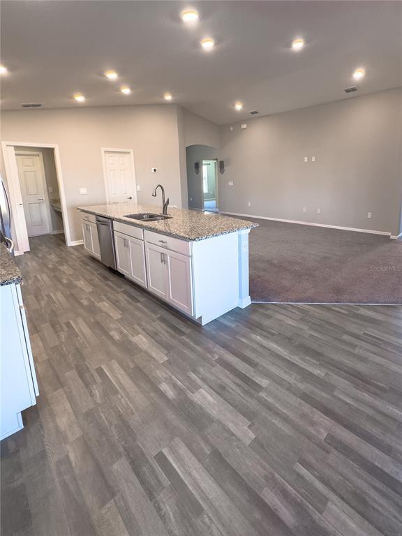 Building Photo - 4339 Swan St