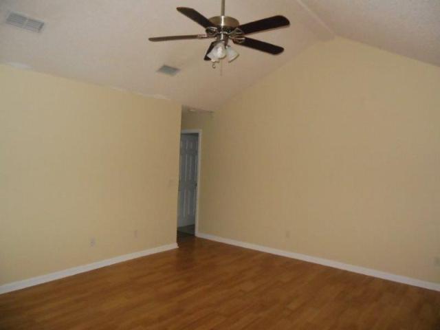 Building Photo - House for Rent