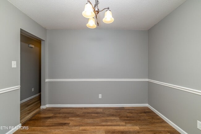 Building Photo - 5601 Ludbury Ln NW