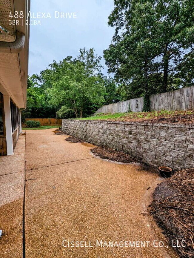 Building Photo - 488 Alexa Dr