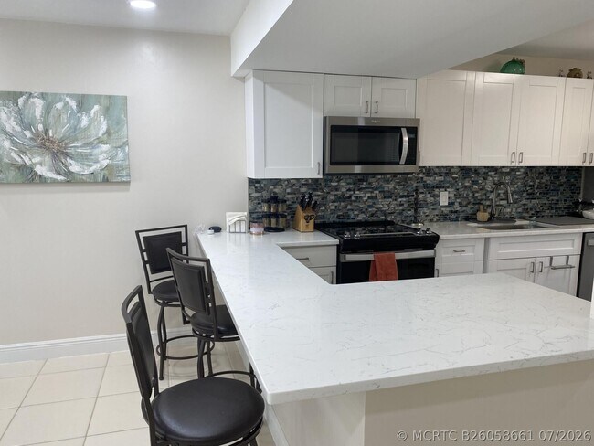 Building Photo - 4501 Fountains Dr S