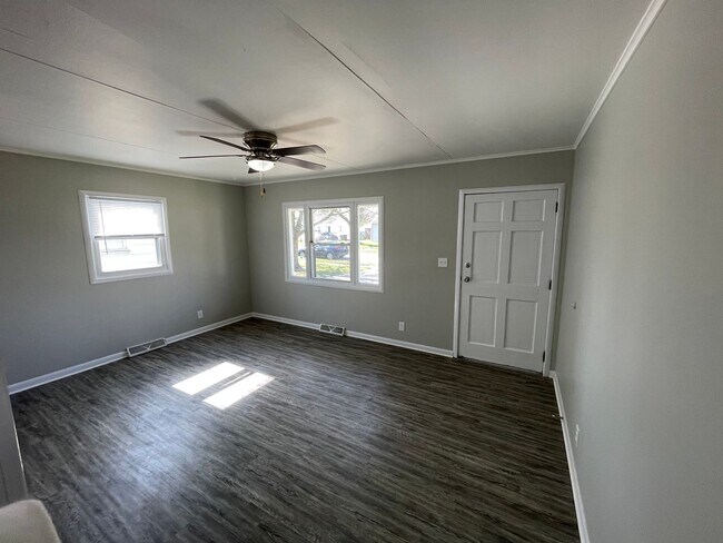 Building Photo - 2160 Ulen Ln