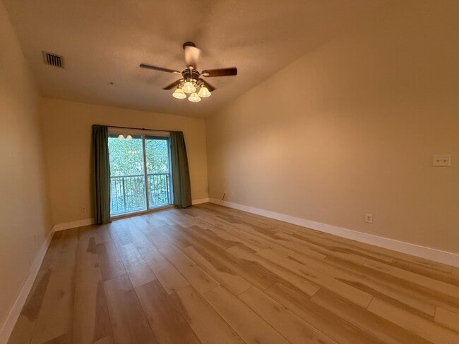 Building Photo - 2564 Golden Lake Loop