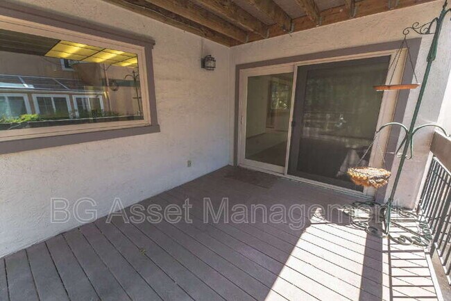 Building Photo - 1830 Weir Dr