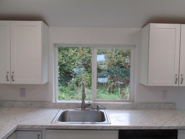 Building Photo - 3 Bedroom House in Mount Vernon