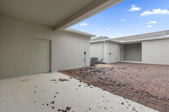 Building Photo - 6049 Blissful St