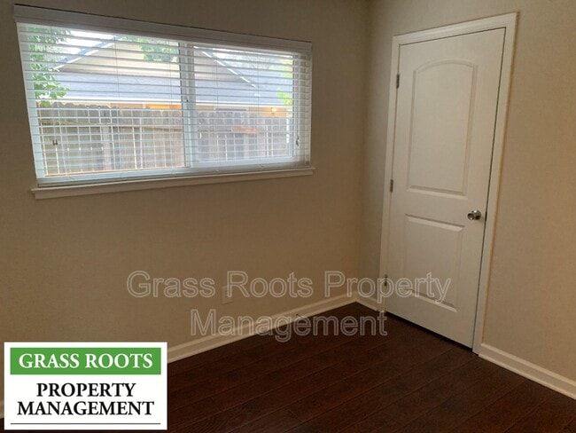 Building Photo - 1269 Live Oak Ln