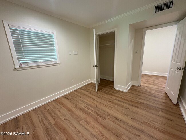 Building Photo - 524 Cedar Crest Ct