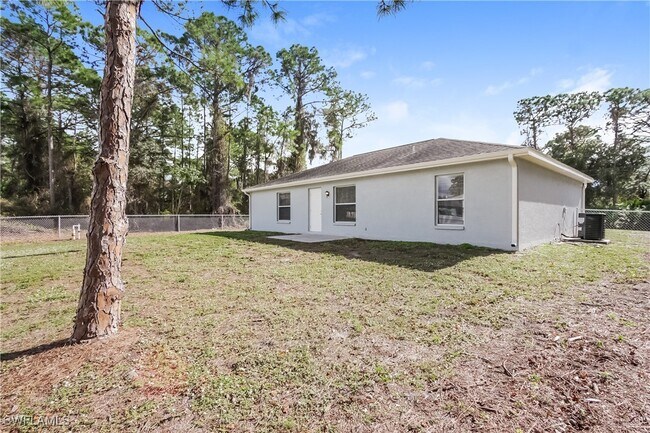 Building Photo - 2234 Manheim Ave