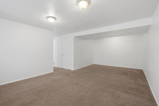 Building Photo - 3671 Cordele Cir