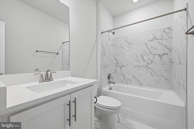 Building Photo - 115 Trellis View Ln