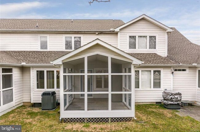 Building Photo - 117 Lakeside Dr