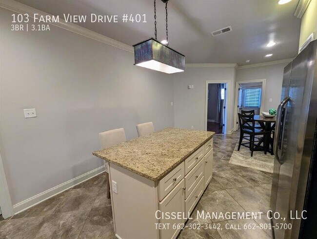 Building Photo - 103 Farm View Drive #401