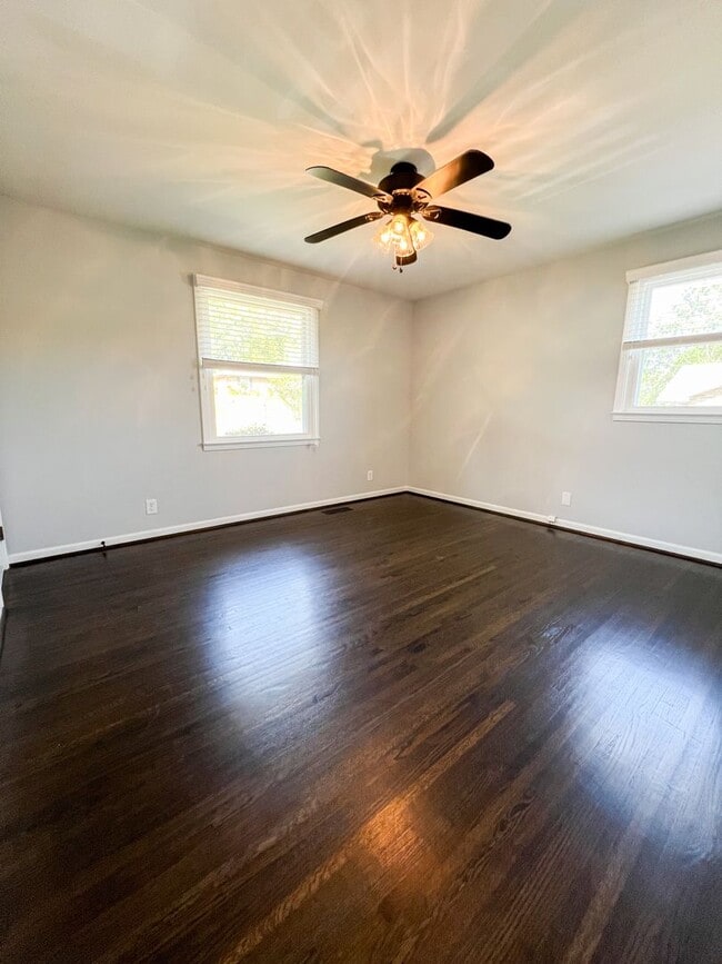 Building Photo - 2108 Barkley Dr