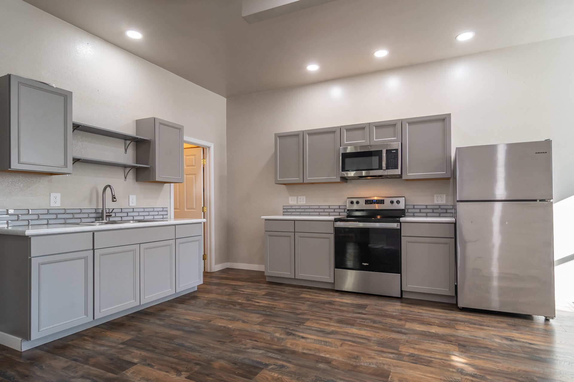 Building Photo - 510 Geary Dr