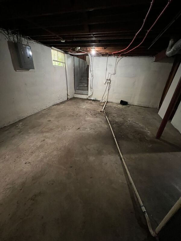 Building Photo - 6008 S Benton Ave