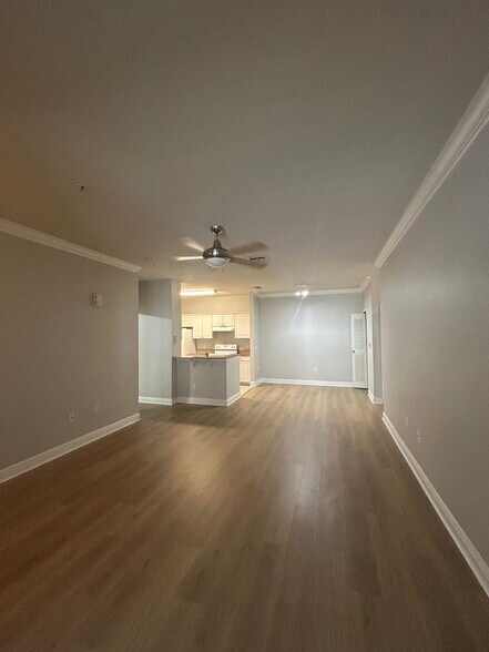 Building Photo - 1300 Eastern Pecan Pl