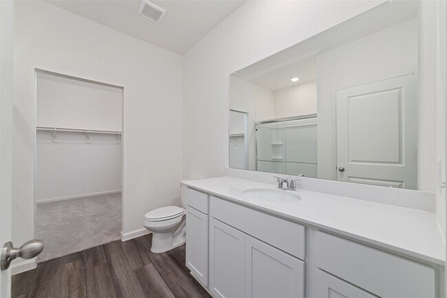 Building Photo - 31030 Gayle Prairie Oaks St