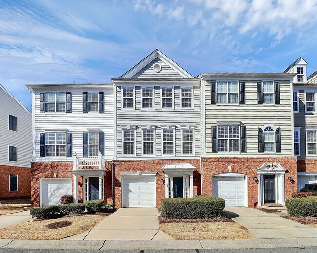 Building Photo - South Park Townhome for Rent!