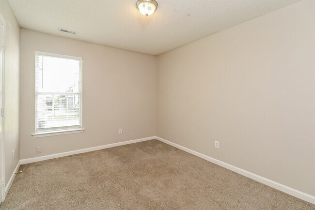 Building Photo - 9033 Shenington Pl