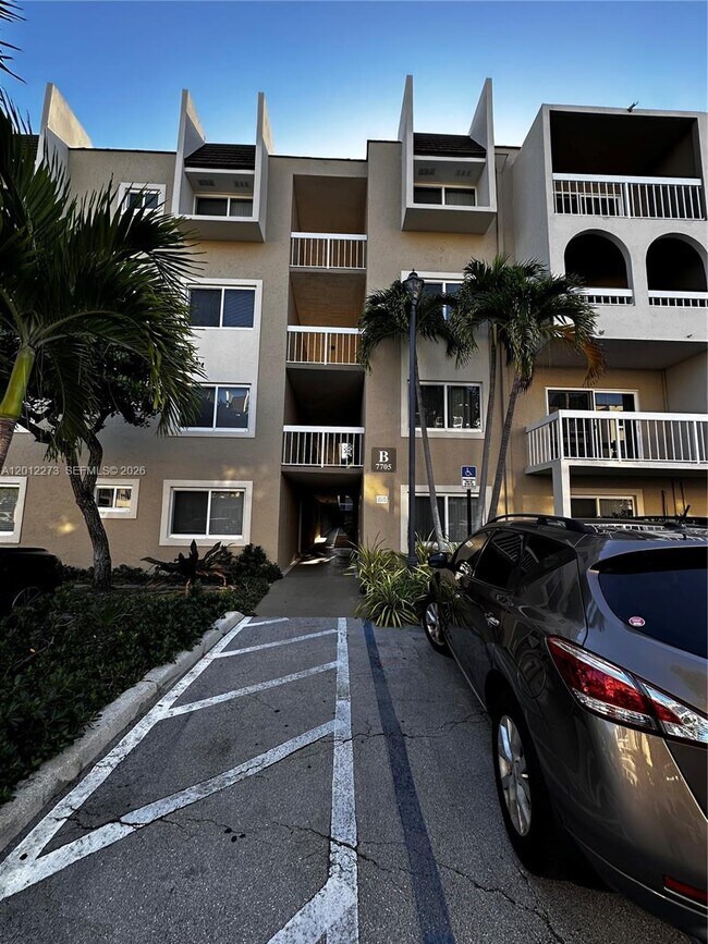 Building Photo - 7705 Camino Real