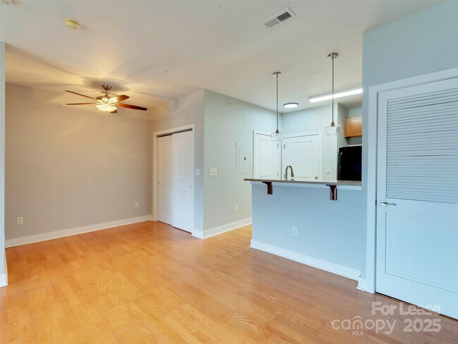 Building Photo - 630 Calvert St
