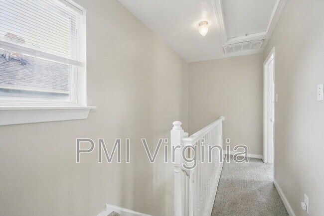 Building Photo - 1310 Hoover Ave