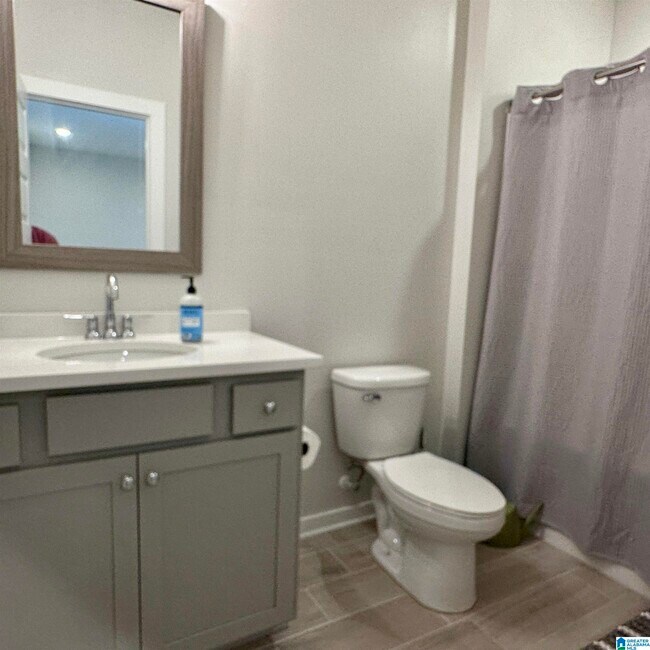 Building Photo - 4740 Arden Wy