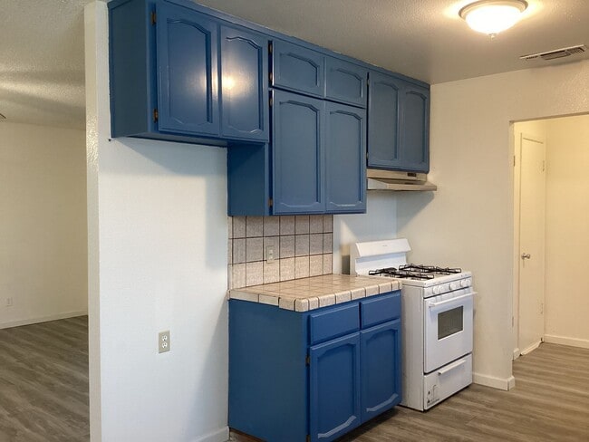 Building Photo - 16385 N D St