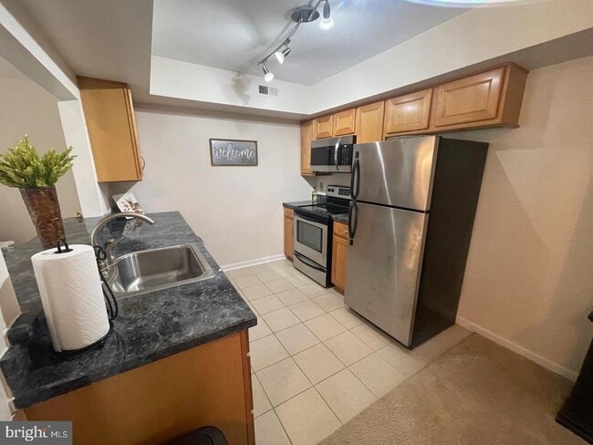 Building Photo - 907 Gregorys Way